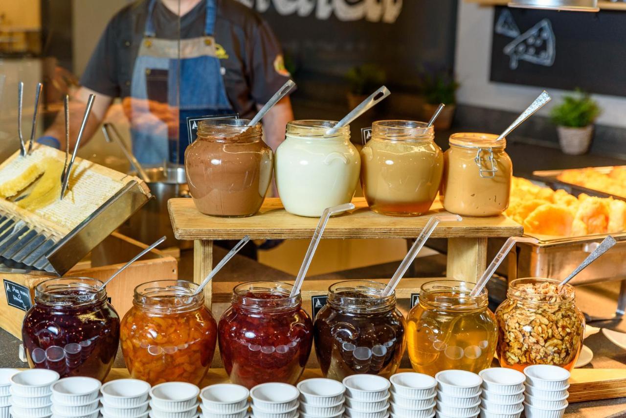 Hotel Arte Spa & Park Velingrad Luaran gambar Jams and honey